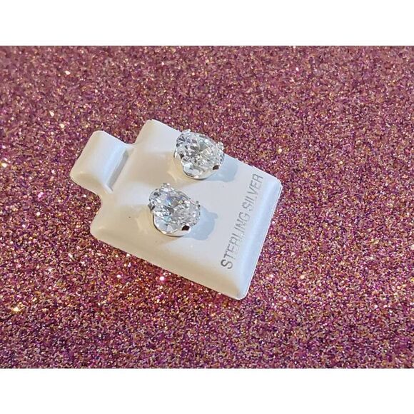 New Sterling Silver 2 Ct. Oval Cut Sim Diamond Stud Earrings~.925 - Picture 2 of 3